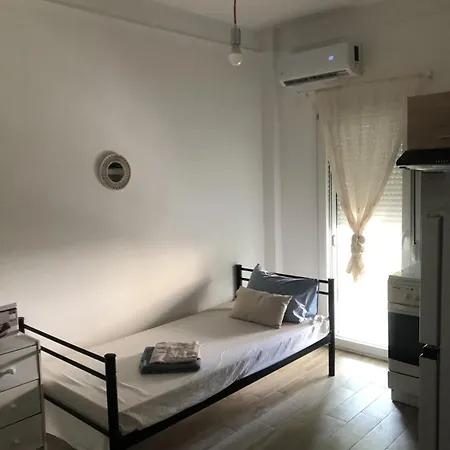 Small Center 1 Apartment